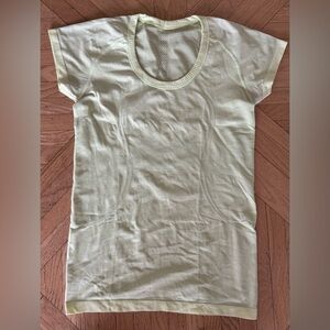 🍋 Lululemon Swiftly Scoop Short Sleeve Tee Top